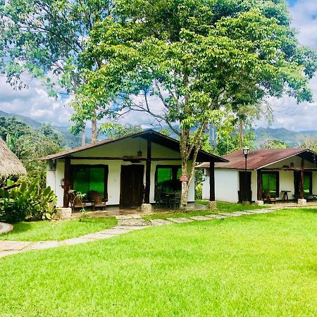 Hosteria Tierra Dorada Yantzaza Zewnętrze zdjęcie