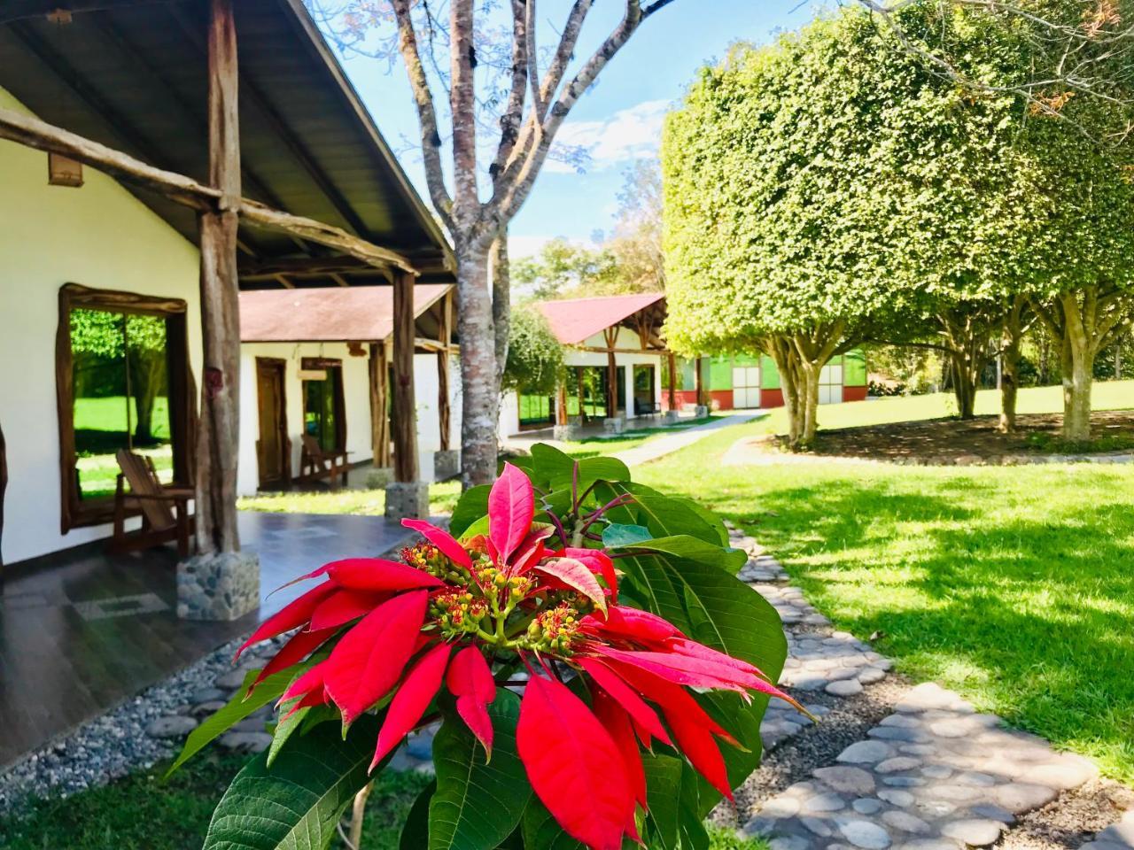 Hosteria Tierra Dorada Yantzaza Zewnętrze zdjęcie