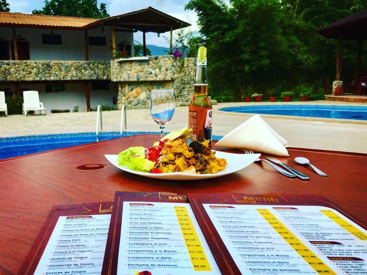 Hosteria Tierra Dorada Yantzaza Zewnętrze zdjęcie